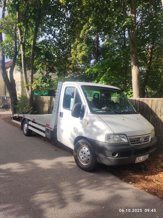 Fiat Ducato 2.8 JTD 2005 – laweta w bardzo dobrym stanie
