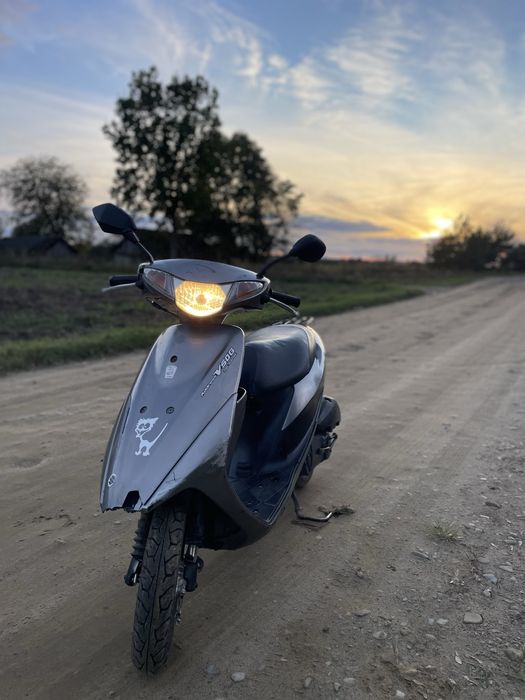 Suzuki address v50
