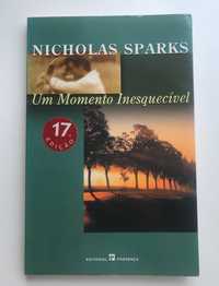 Livro "Um Momento Inesquecível" de Nicholas Sparks (Portes Incluídos)