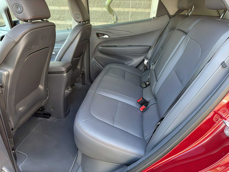 Chevrolet Bolt EV      2020