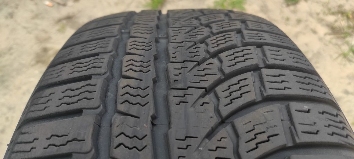 Opony zimowe z 2018r 5mm 215/55/17 Nokian N
