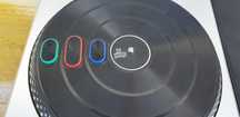 Mesa mistura PlayStation jogo DJ Hero