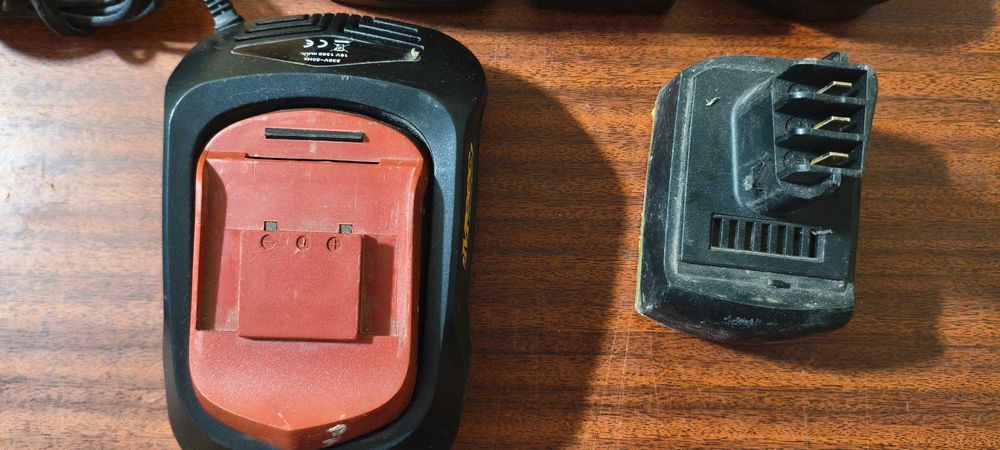 Зарядний пристрій  та батарея Einhell Meec 18v