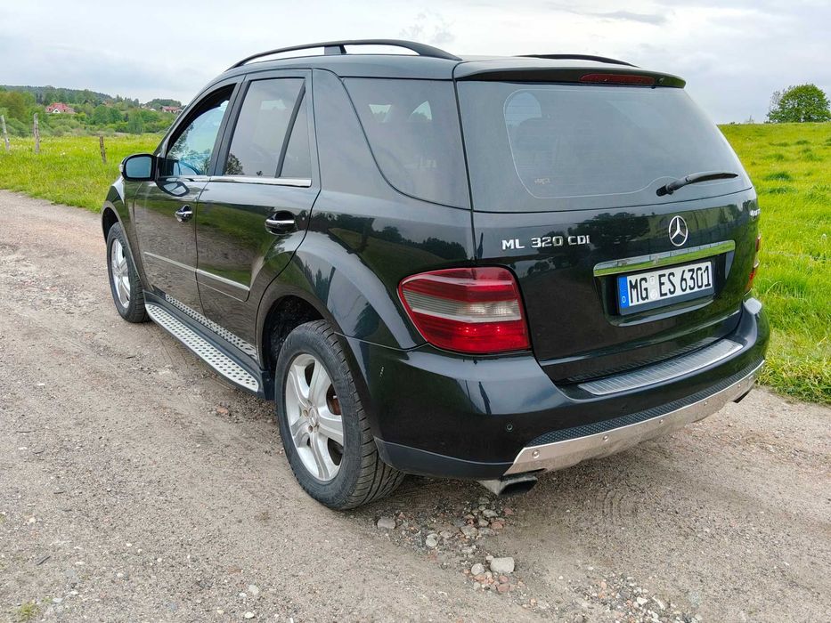Mercedes ML * W164 * 320CDI * V6 *Automat* 4Matic * Xenon* PDC * DE *