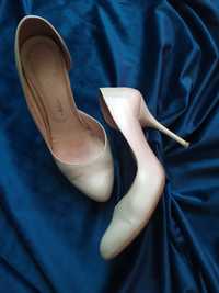 Buty czółenka szpilki skóra naturalna ślub biała perła