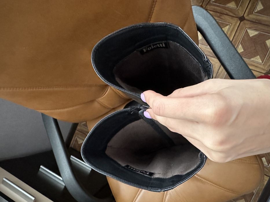 Продам жіночі високі чоботи натуральна шкіра