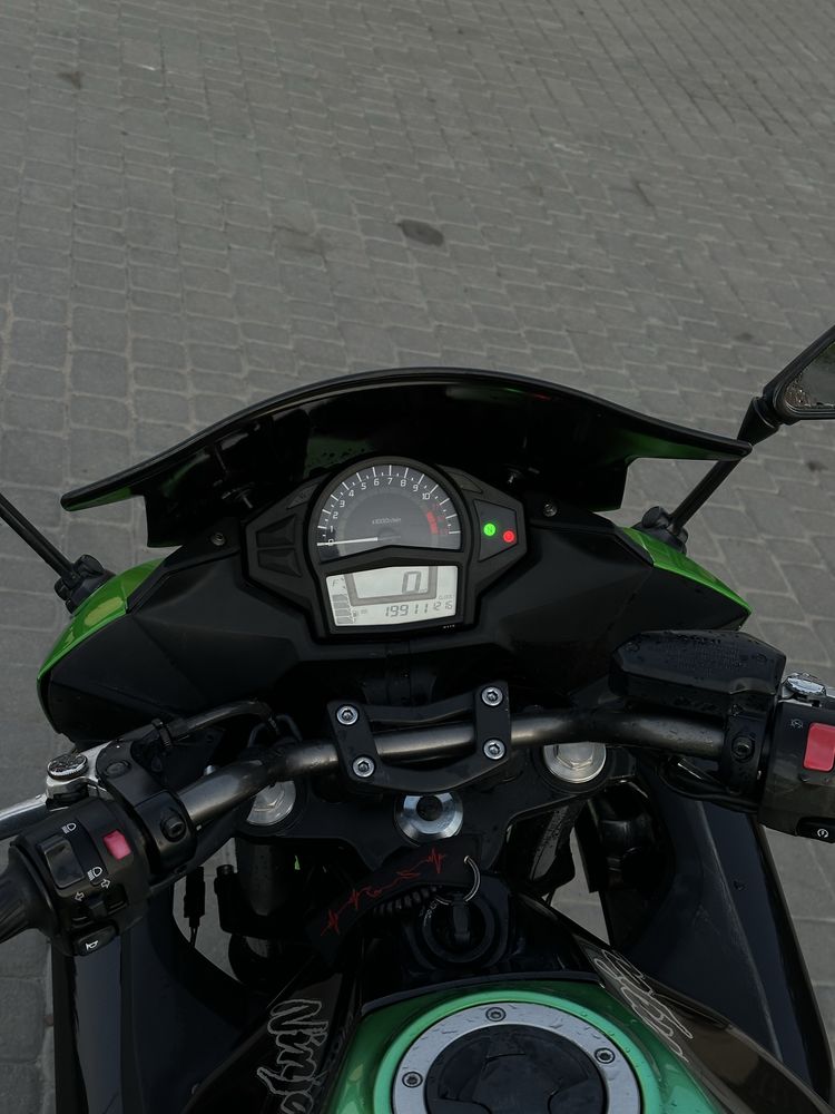 Продам кавасаки нінзя ех 400е