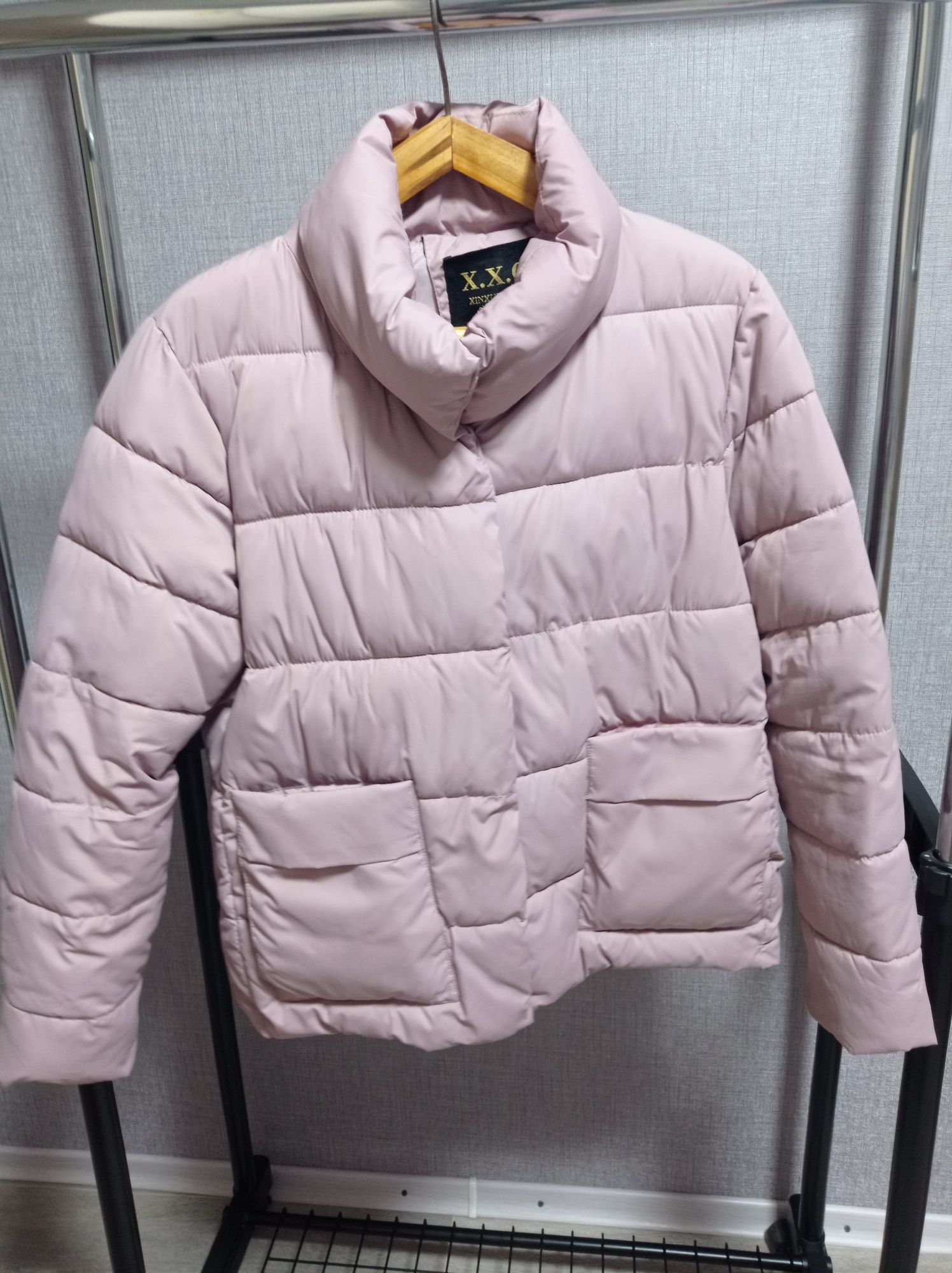 Демісезонна рожева куртка розміру XXL
