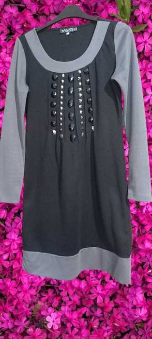 Женское тёплое нарядное платье, зима-весна, р.44-46, б/у