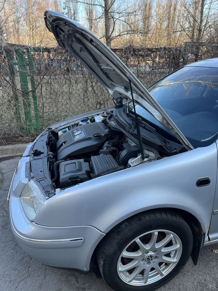 Volkswagen Bora 1.6 2003 АКПП