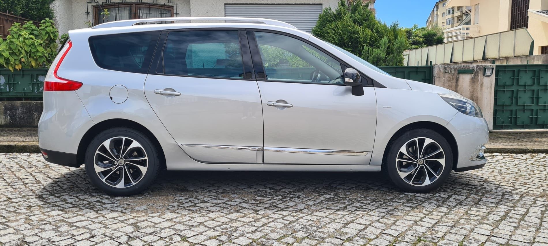 Renault Grand Scenic 7 Lugares 1.5 Dci 110cv (motor com 99.238kms)