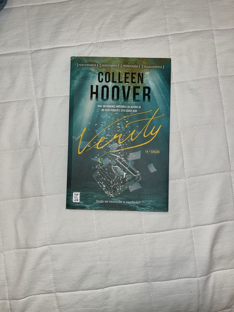 Livro Verity de Colleen Hoover