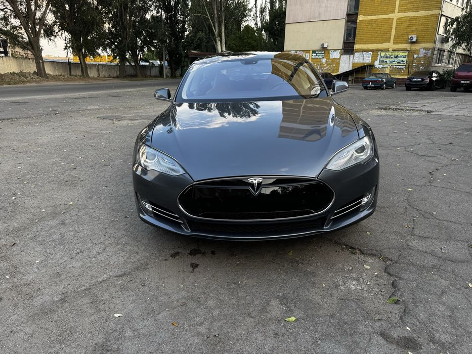 Tesla Model S 85 квт