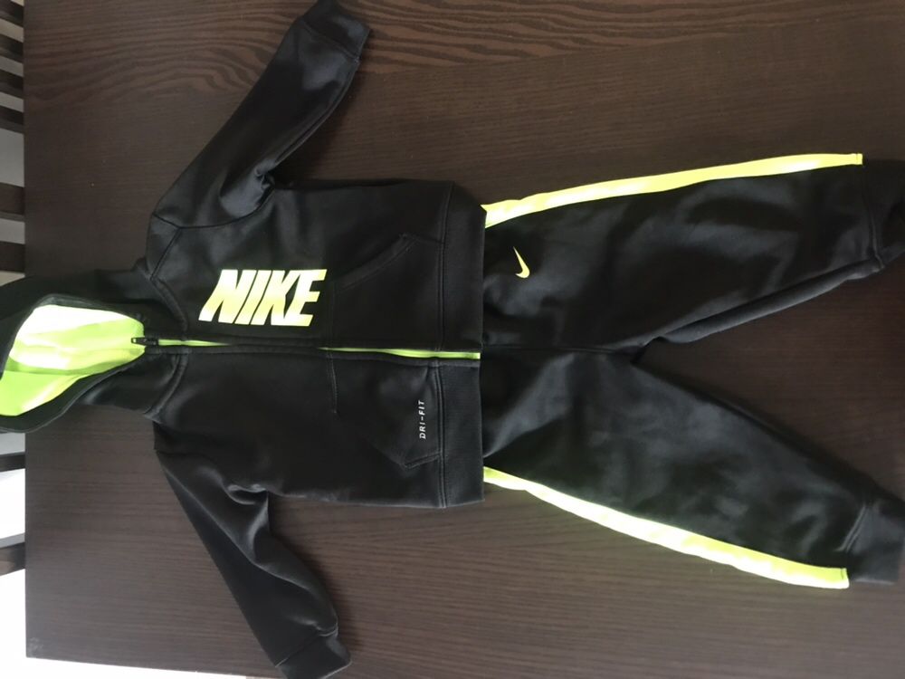 Dres Nike 18 miesięcy i inne