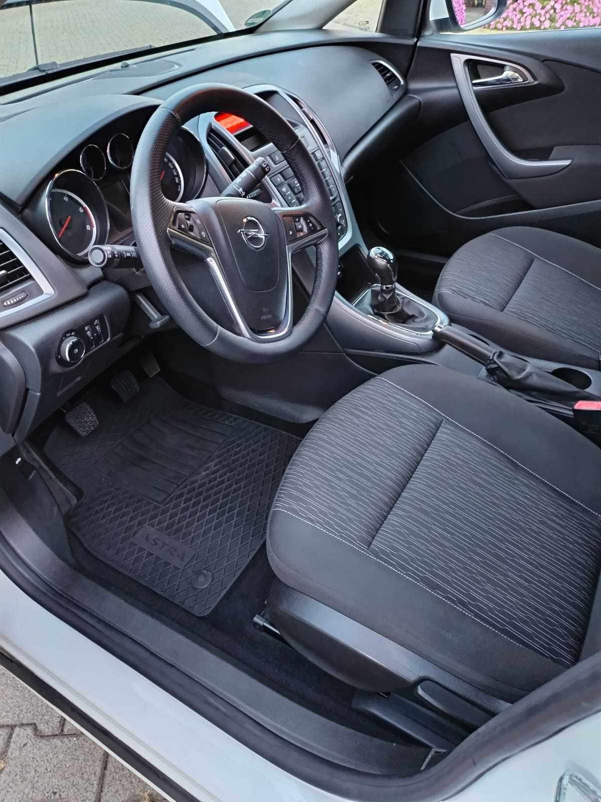 Astra J Lift  1.3 CDTI 95km BEZWYPADKOWY