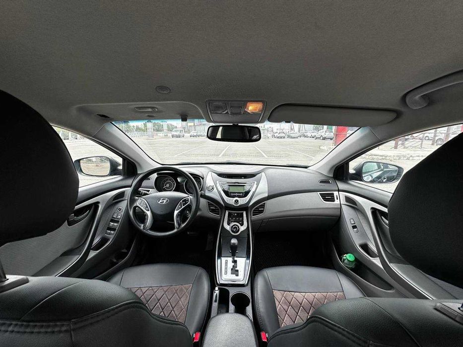 Hyundai Elantra 2011