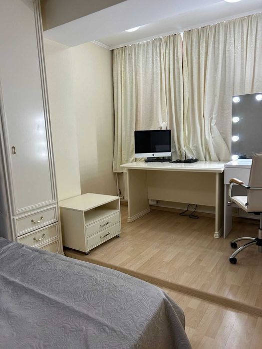 продаж 3кімнатної квартири біля метро Героїв Дніпра