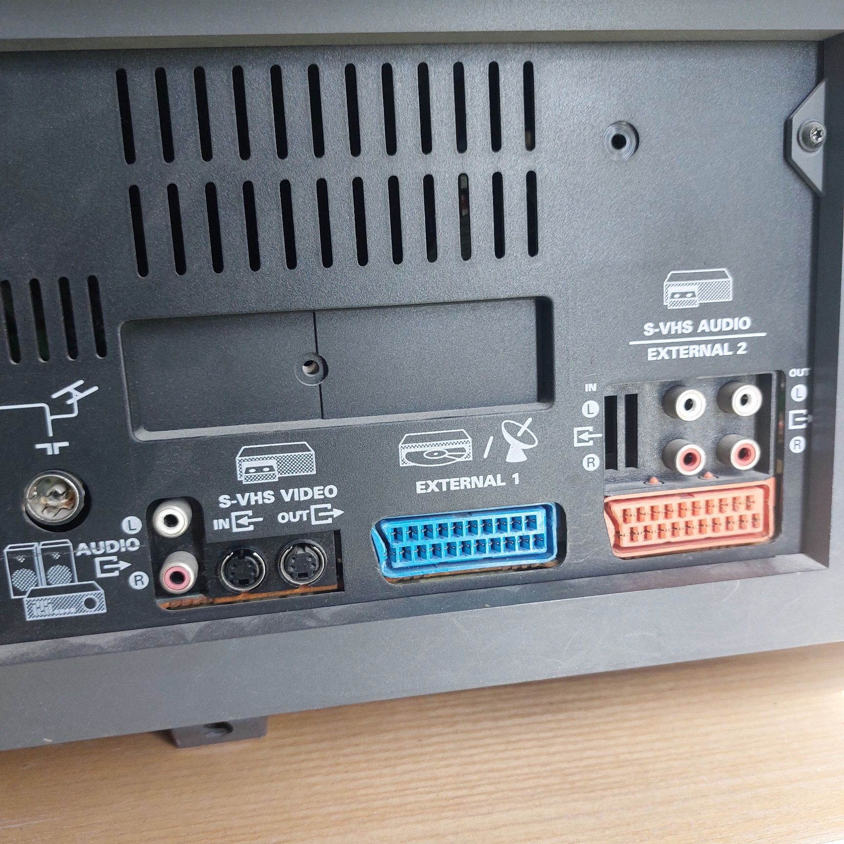 telewizor philips  match line
