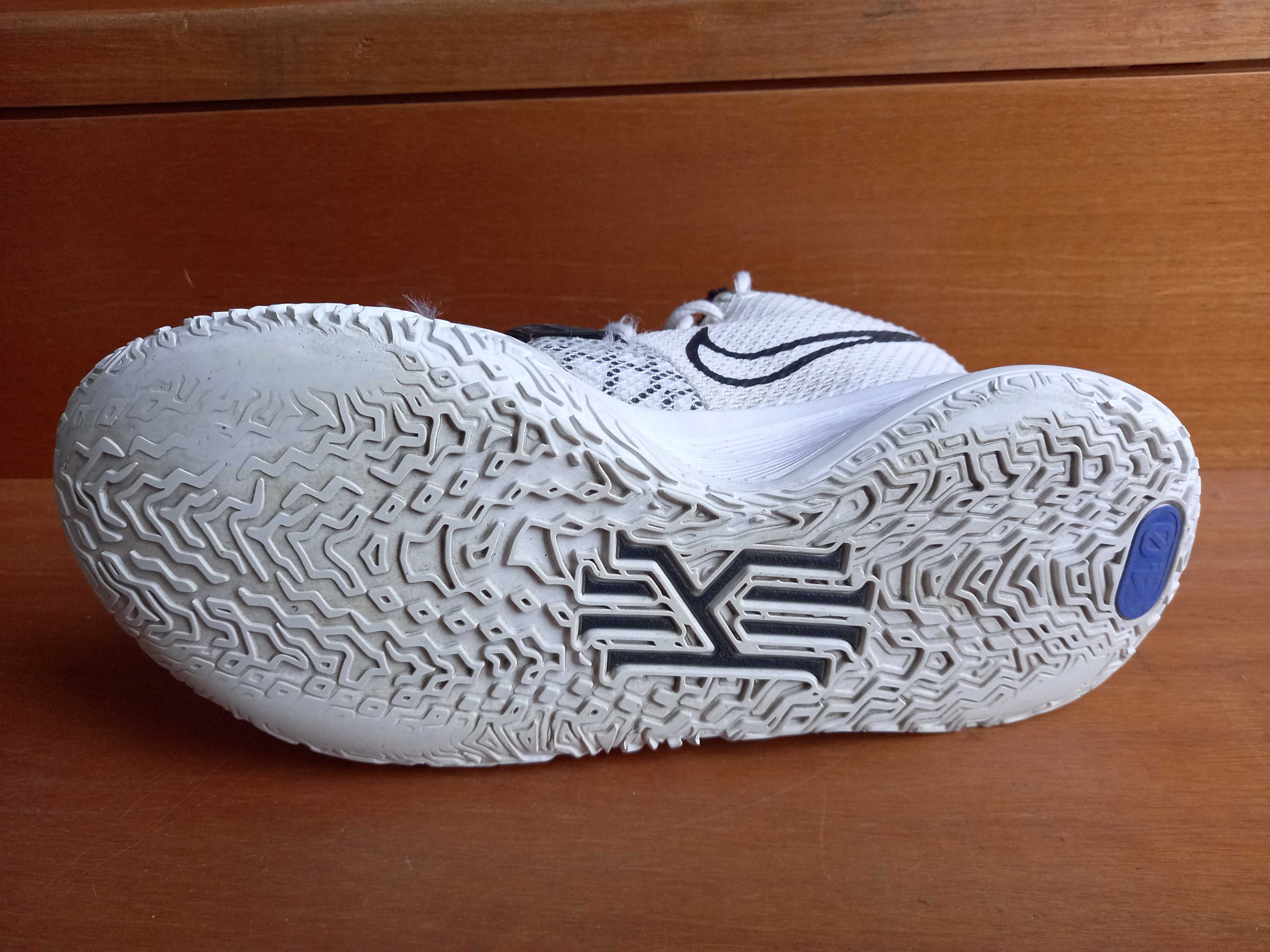 Ténis NIKE Kyrie 7 "Brooklyn Beats"
