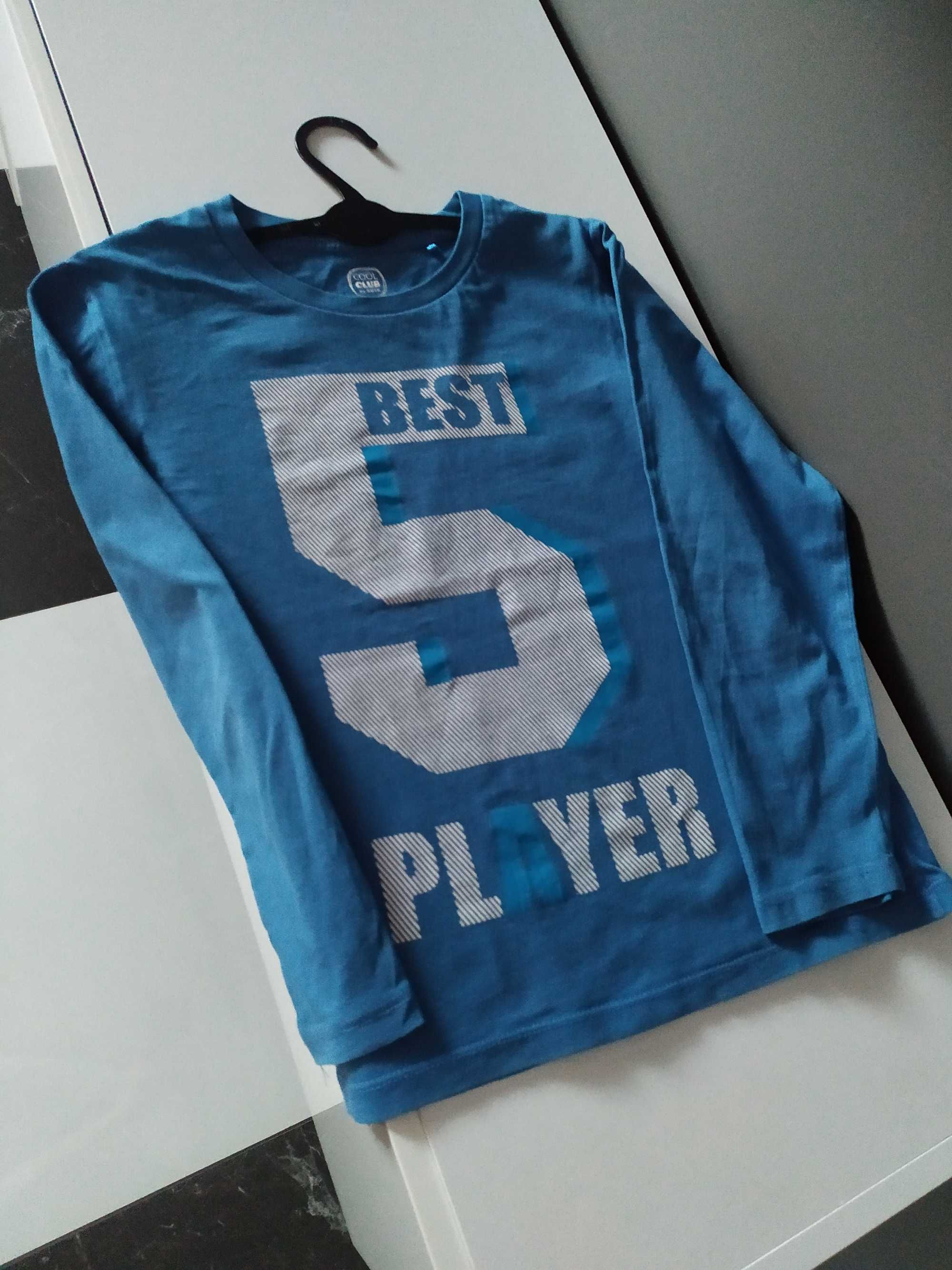 Niebieski t-shirt z napisem 5 Best Player 134 z Cool Club