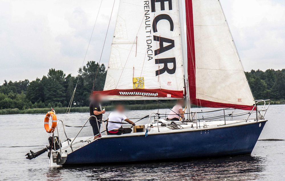 Sprzedam Jacht Tango 730 bez silnika i przyczepy