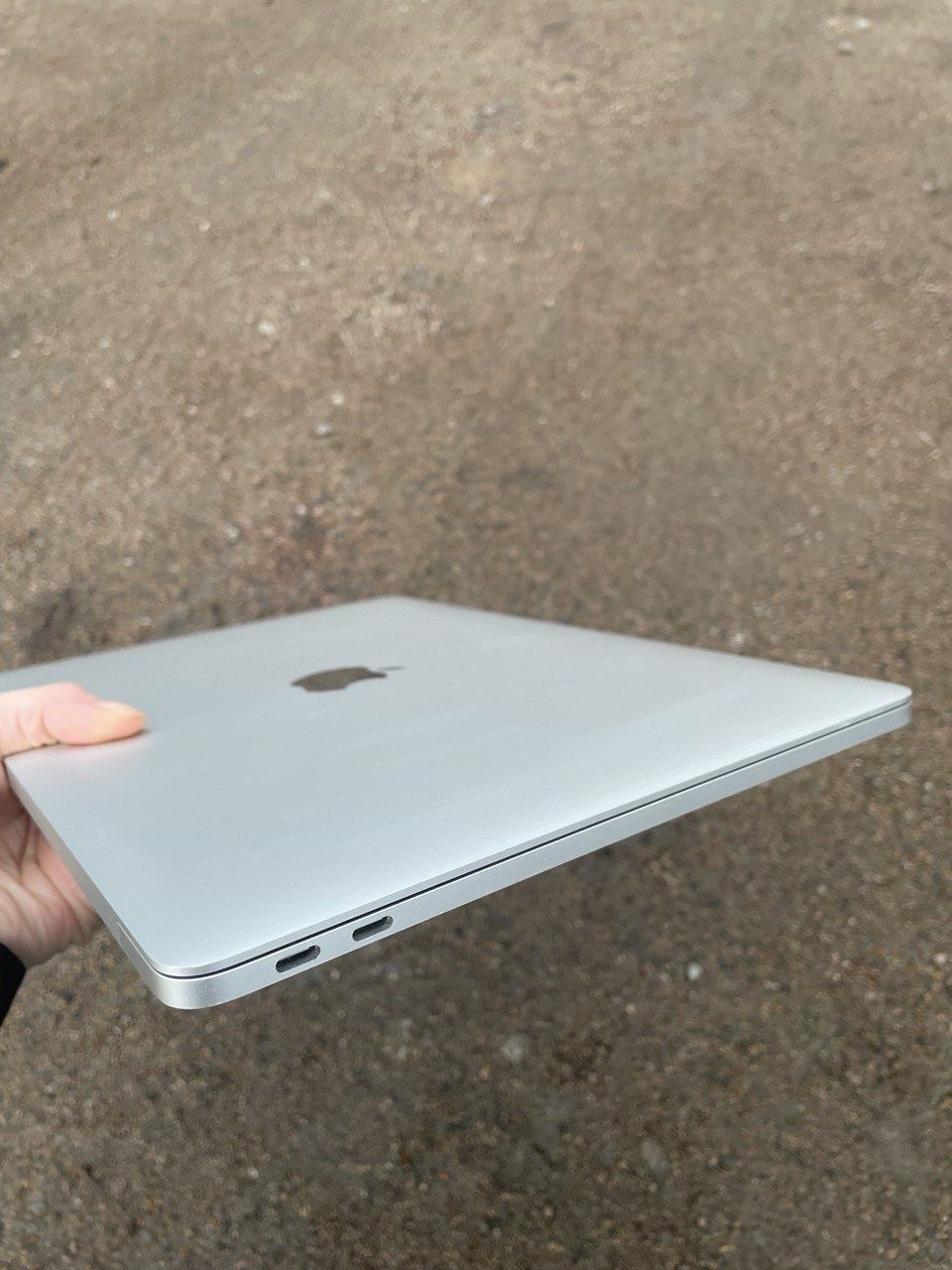 Apple MacBook Pro 2017 i5/256/8