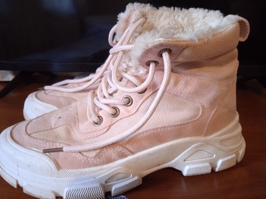 Зимові ботинки для дівчинки