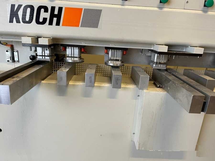 Centrum CNC wiercenie frezowanie i wbijanie kołków na klej - KOCH