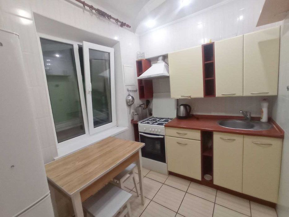 Березняківська 24, квартира з ремонтом. Терміновий показ і продаж.