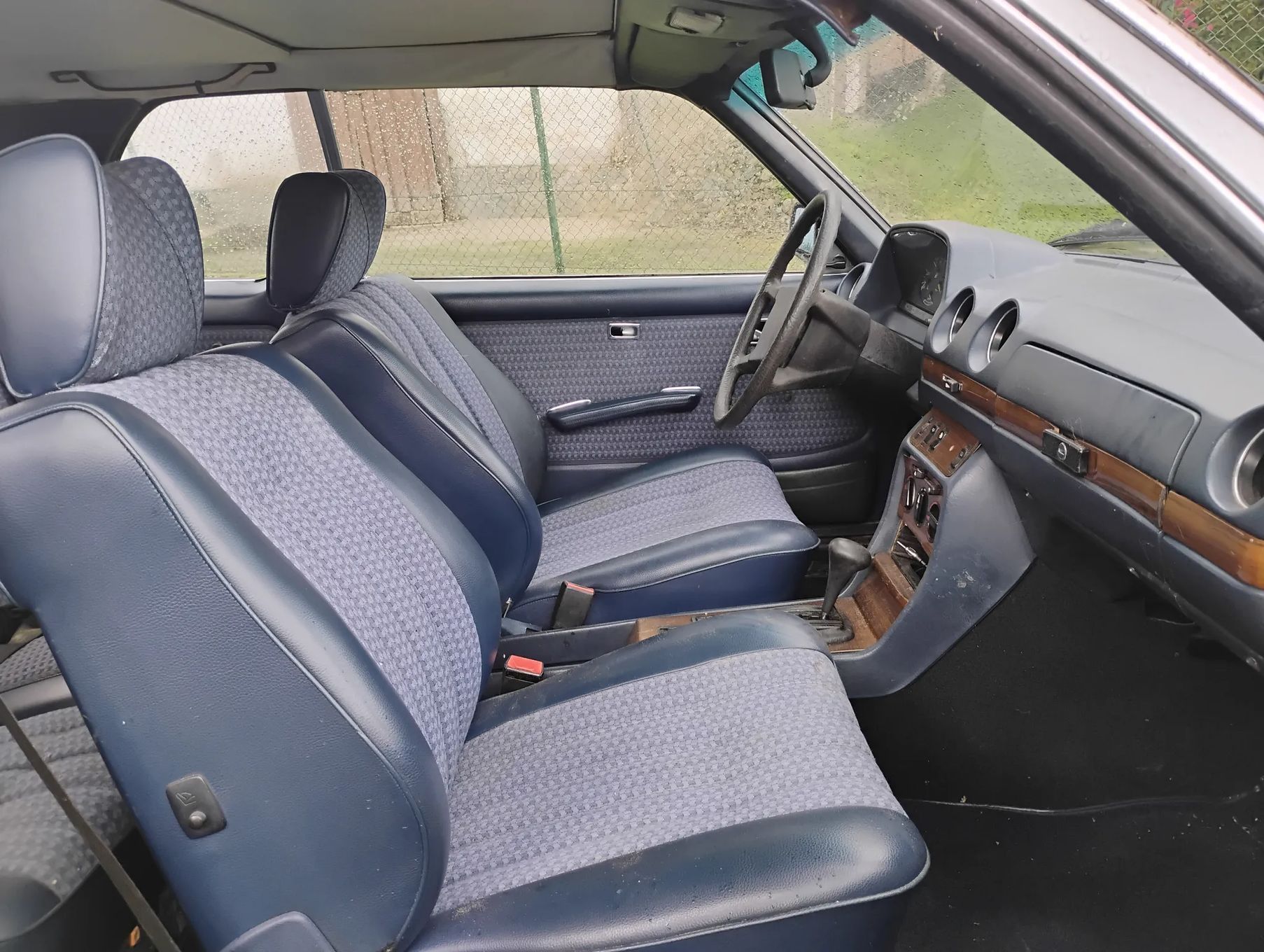 Mercedes-Benz W123 230 CE Coupe Automat Szyberdach