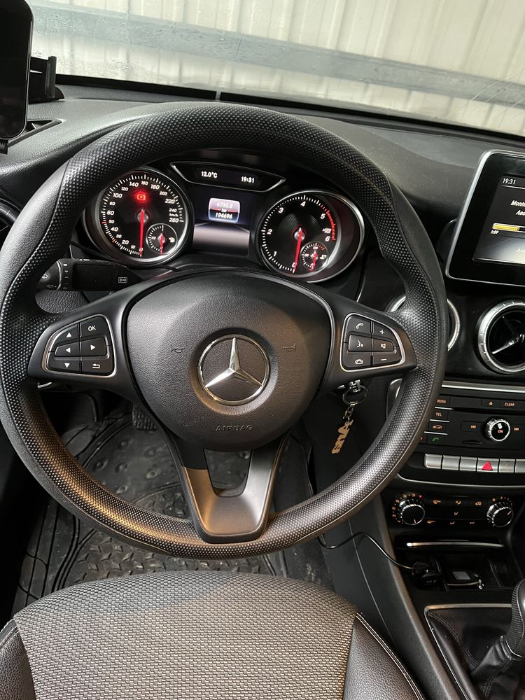 Mercedes-benz CLA 180d