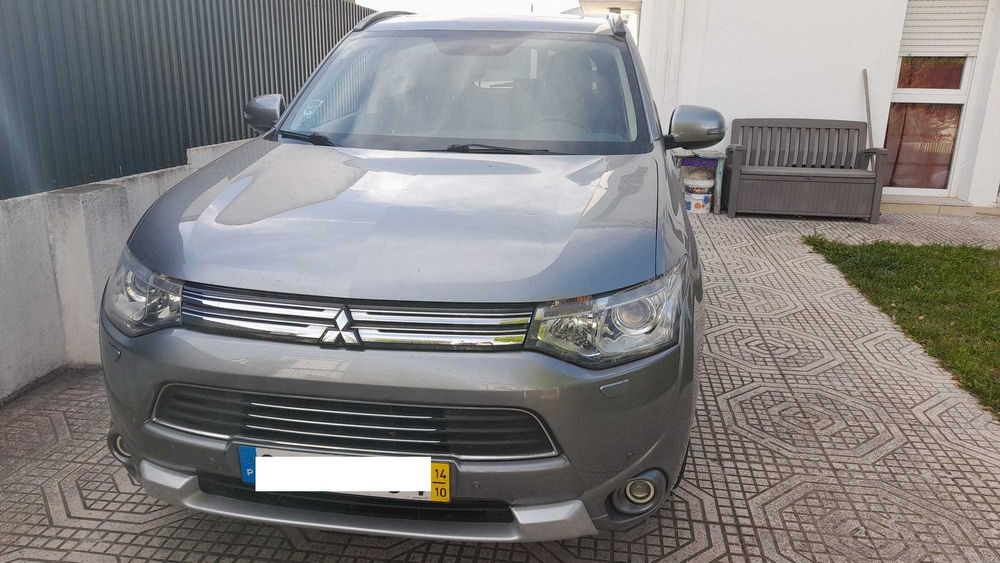 Mitsubishi Outlander P-HEV 2.0 Instyle Navi 4X4, Cx. A., 203 CV