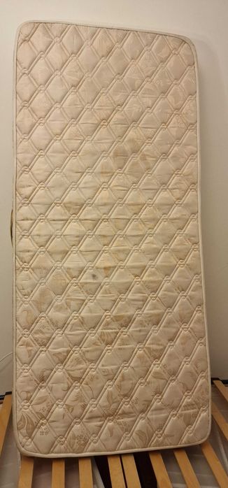 Cama dobrável + Colchão