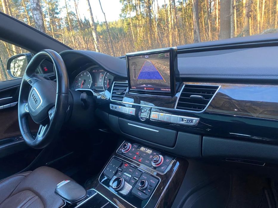 Audi A8 Na sprzedaż oferuję luksusową limuzynę Audi A8L Long z 2013 roku.