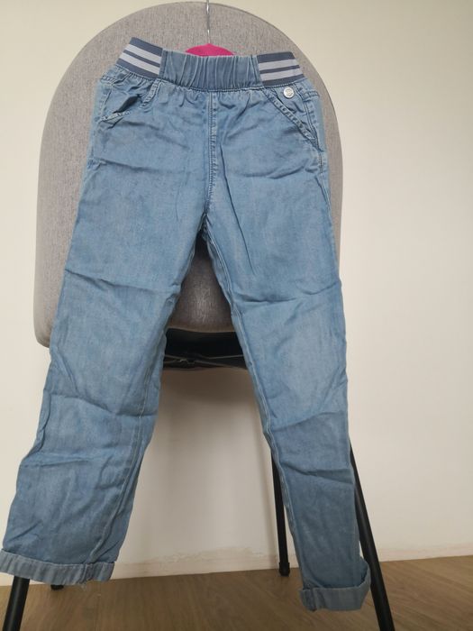 Joggery r. 110 Reserved