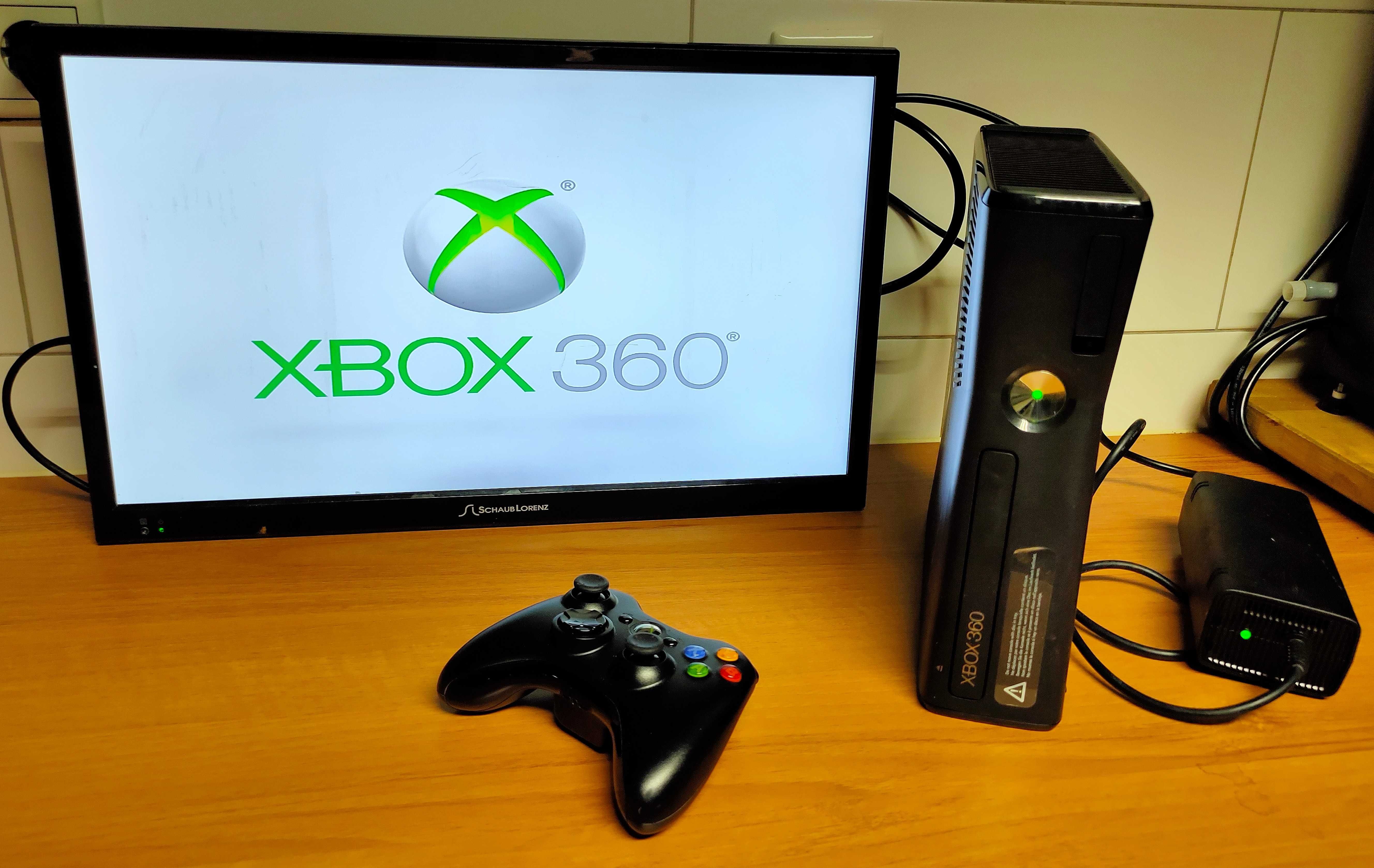 Konsola Xbox 360 slim 250Gb  z  pad bezprzewodoweem