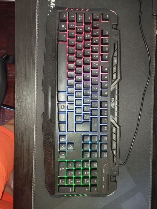 Teclado Gamer RGB