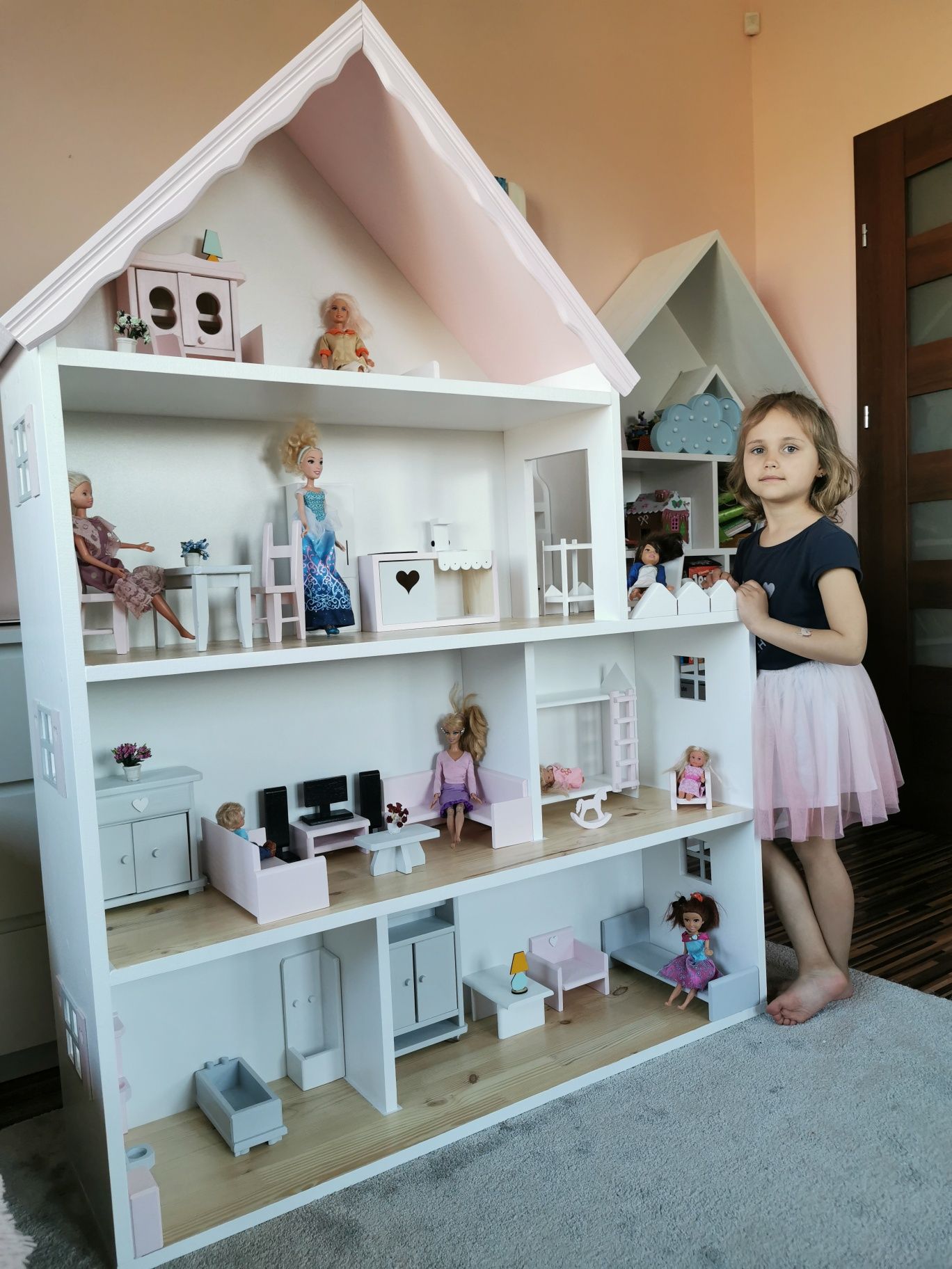 Drewniany domek dla lalek Barbie Duży domek Barbie