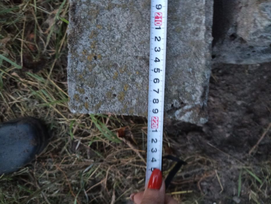 Стовпи міцні з металевими каркасом