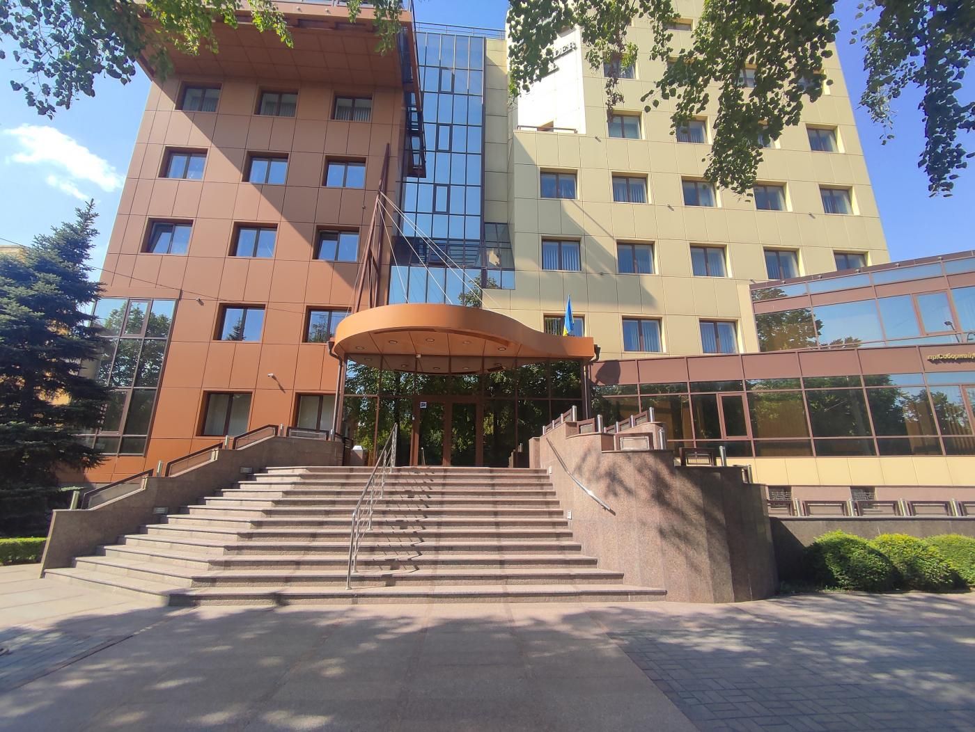 Офіс в офісному центрі перміум класу на пр. Соборному - 118,5 кв.м.