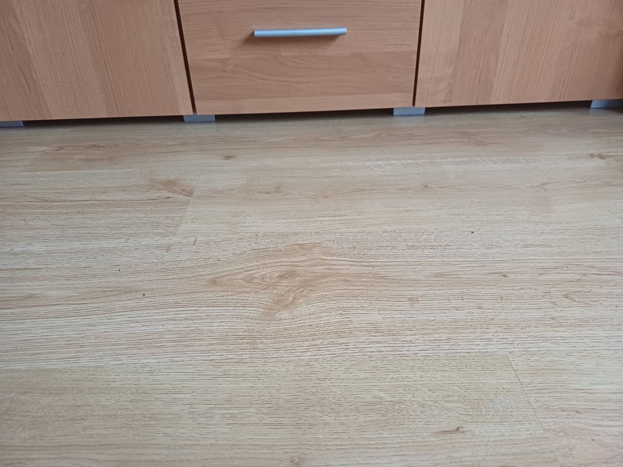 Komoda dwudrzwiowa z szufladami