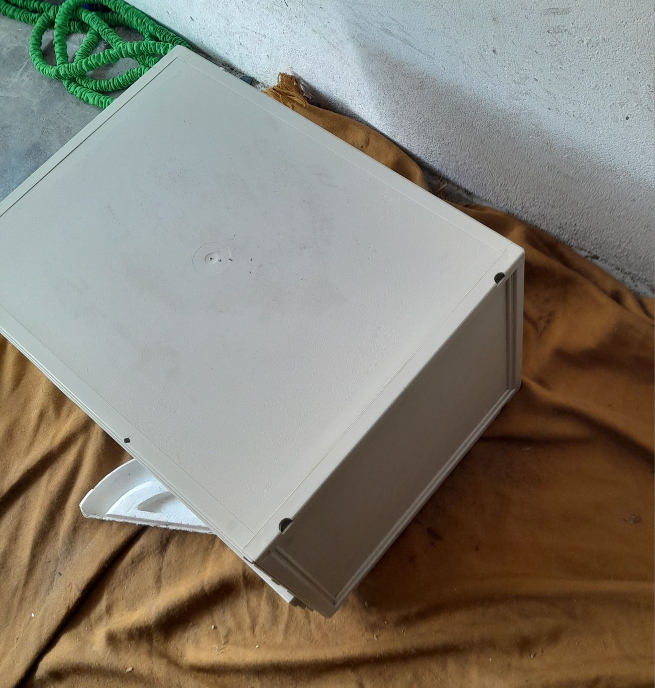 Arquivador em branco com 8 gavetas