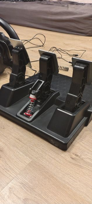 Kierownica Thrustmaster T248 PC/PlayStation Praktycznie nowa