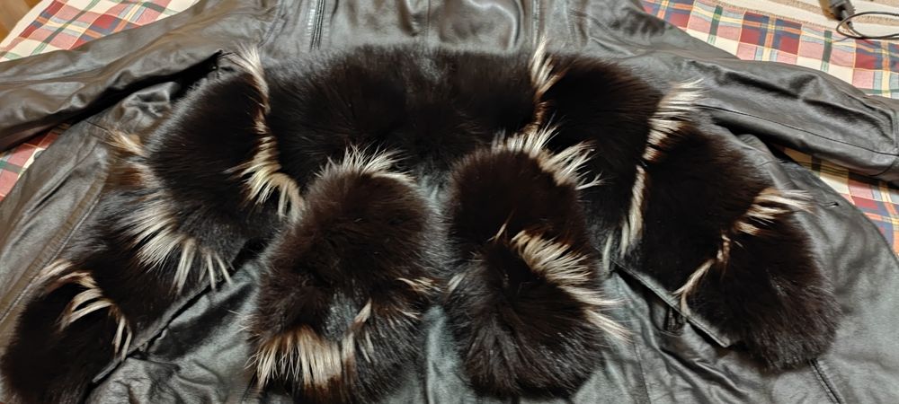 Женская зимняя кожаная куртка