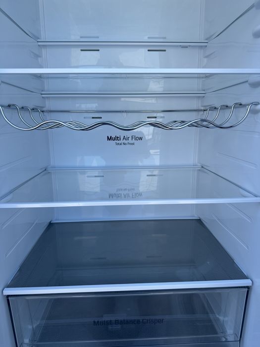 Холодильник LG 2m/2024 рік