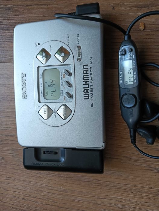 Sony Walkman WM-FX833 Radio FM Dolby B metalowy vintage z pilotem podś