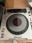 2 Cdj’s 800 mk2 pioneer