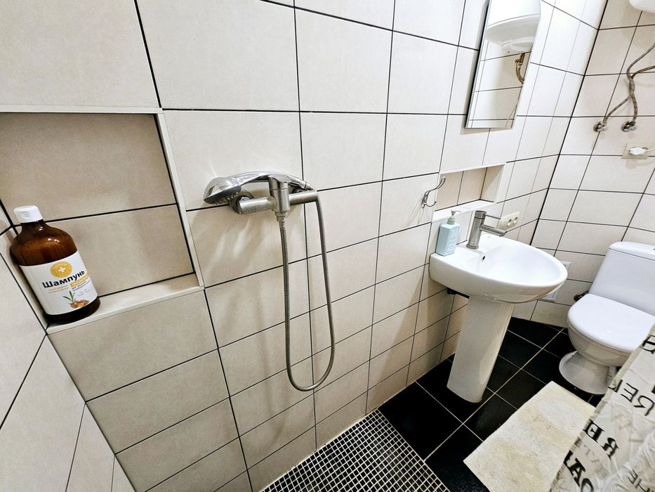 Ждем Вас в 1-ком квартире посуточно на Артековской 29, левый берег.