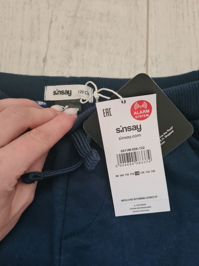 Новенькі джинси sinsay 128 розмір+ штанішки 122 розмірки   розмір