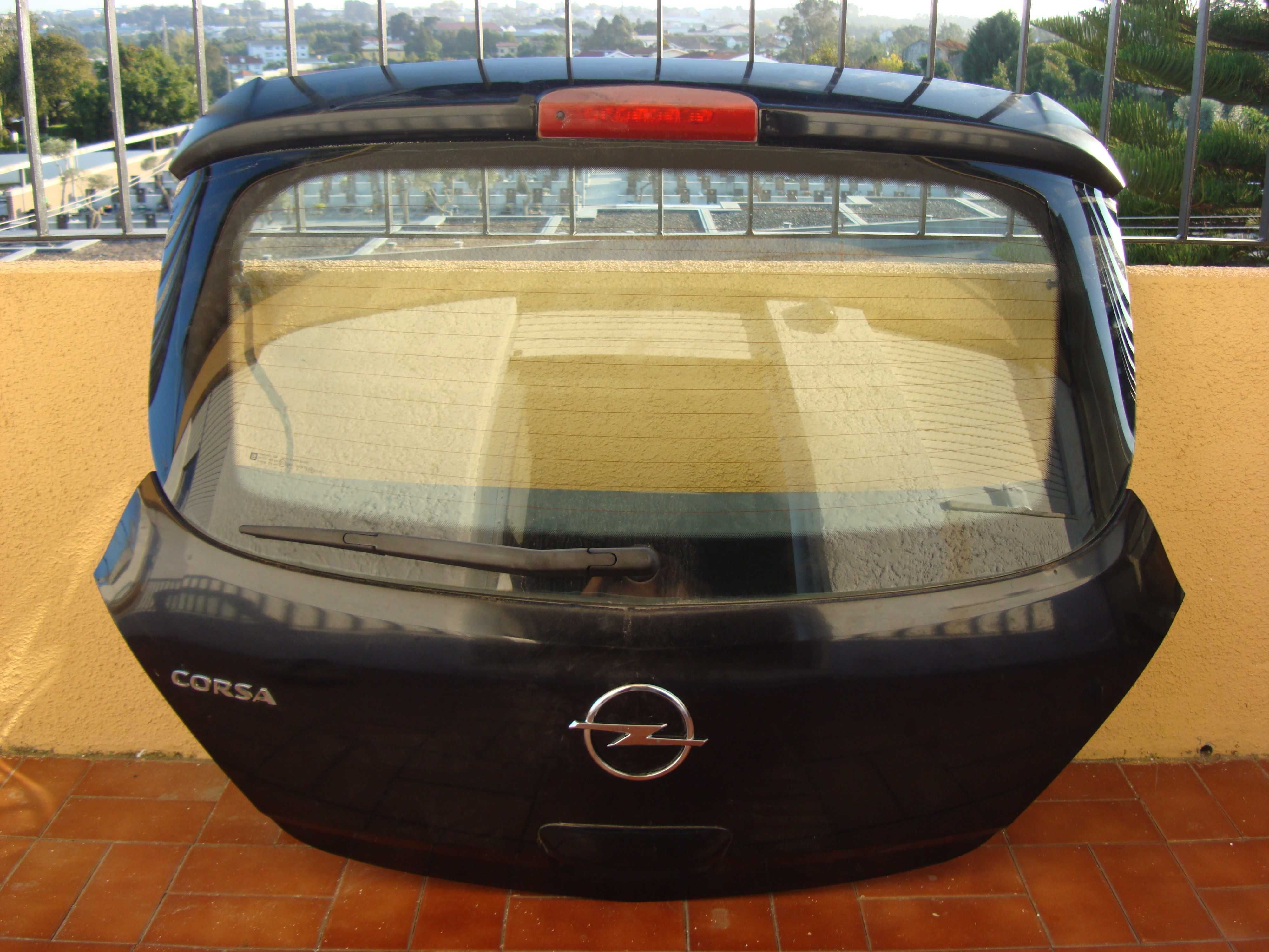 tampa porta mala Opel Corsa D 3 portas